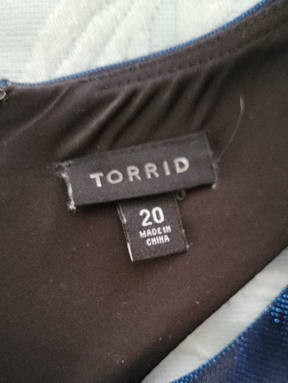 torrid Metallic Shimmer Midi Dress in Deep Blue Sleeveless Sz 20 Party Dress - Picture 3 of 8